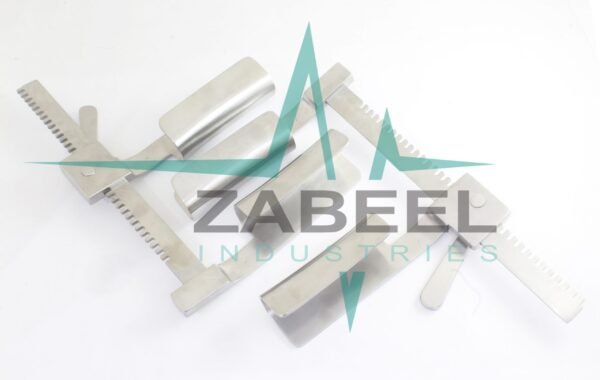 Alan Scott Cooley Sternum Retractor Self Retaining Blade Spread